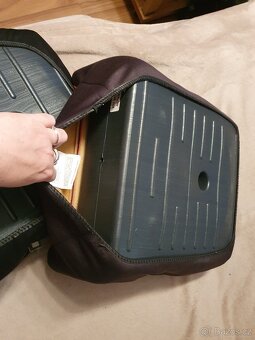 2x podsedak do auta - 2
