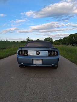 Prodám Ford mustang gt 4.6 cabrio - 2
