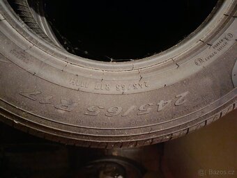 Pirelli 245/65 R17 - 2