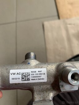 Nová vstřikovací lišta 059130089CS a Čidlo tlaku paliva - 2