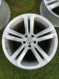 Originál R line kola VW Mallory 19’ 5x112 - 2