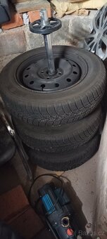 prodám soupravu zimních kol pro Suzuki Swift 4xpneu, 4x dis - 2