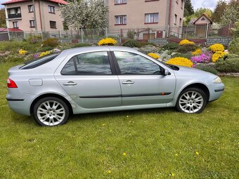 Renault Laguna 2 benzín - 2