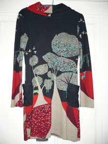 Nové úpletové mini šaty s přírodním motivem, vel. M/L - 2