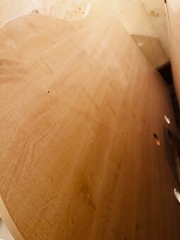 Desky z  pracovních stolů - 2