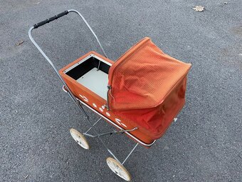 Retro kočárek pro panenky - 2
