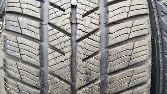 Zimní pneu 205/55/16 Barum - 2