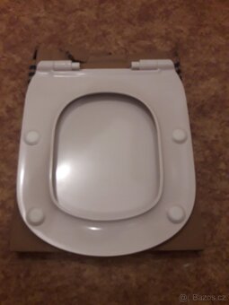 WC, klozetové prkénko Ideal Standard. - 2