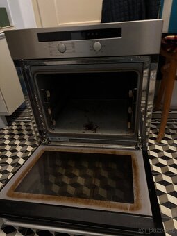 Horkovzdušná trouba Miele H4418B - 2