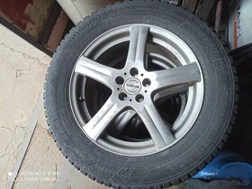 Prodám 4 zimní pneu s hřeby - 2