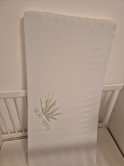 Dětská postýlka s matrací - 2