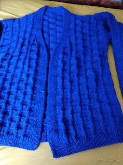Svetry pletené - 2
