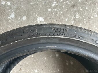 Letní pneu 245/35/19 Continental - 2