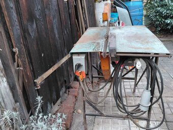 Cirkulárka na dřevo - 2