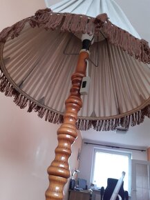 dřevěná stojací lampa - 2