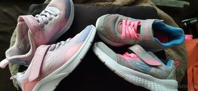 Skechers vel 35, top stav - 2