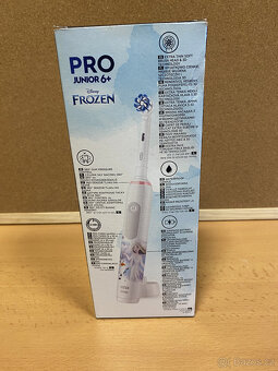 dětský kartáček Oral-B Pro 3 Junior Frozen /NOVÝ/ - 2
