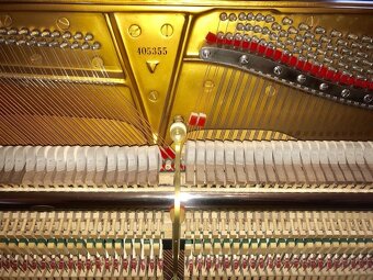 Klavír Steinway&Sons Mod-V125 Mint stav - 2