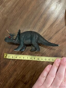 Dinosauři - 2