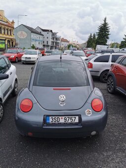 Volkswagen New Beetle - 2