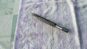TRAPÉZOVÝ ZÁVITNÍK MATICOVÝ - Tr 18 x 4mm - Nepoužitý - 2