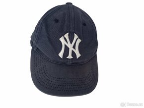 NY kšiltovka na 5-12 let,. - 2