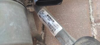 motorek zadního strerace Ford S Max - 2
