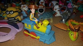 Figurky McDonald's dle fotek - 2