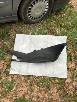 Honda PCX125 plast nášlapu pravý - 2