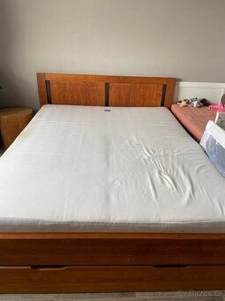 Postel z masivu Gita Buk + úložný prostor + rošty – Spime.cz - 2