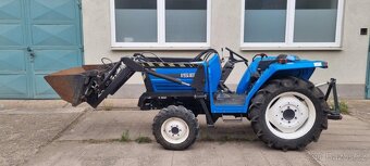 Traktor ISEKI TA275 4x4 + příslušenství - 2