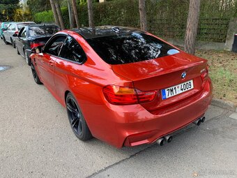BMW M4 F82 Shakir Orange Manuál - 2