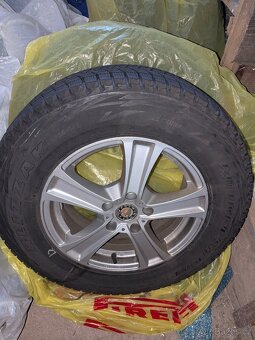 Zimní pneu 215/70 r16 s Alu disky - 2
