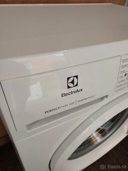 Uska pračka Elektrolux plně funkčni třídy A+++ 6 kg prádla - 2