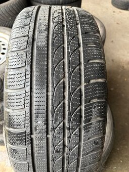 Zimni pneu 215/55/16 - 2