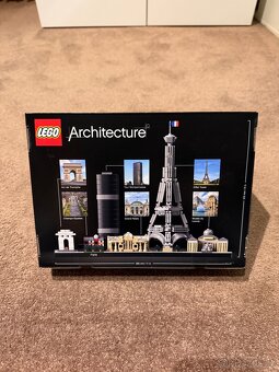 Lego 21044 Architecture Paříž - 2