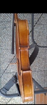 Housle 4/4 - 2