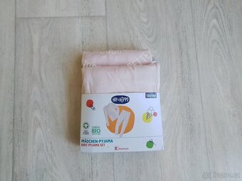 Nové dívčí pyžamo 134/140 - 2