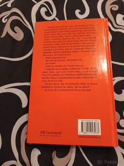 Kniha Ještě mě nezabíjej - 2