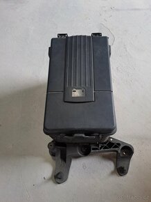 Držáky baterie Volkswagen/Škoda - 2