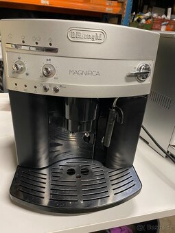 Automatický kávovar DeLonghi Magnifica - 2