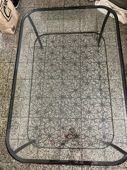 skleněný stůl - 2