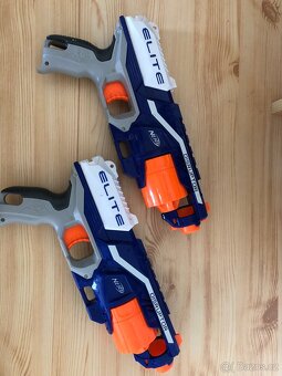 Dvě NERF pistole - 2