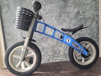 Dětské odrážedlo First Bike – modré, velmi dobrý stav - 2