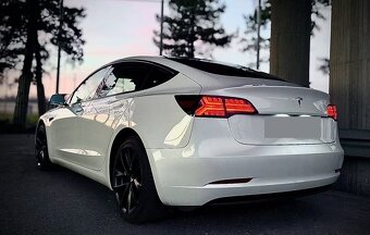 Tesla 3 SR+ 2023 IHNED K PŘEDÁNÍ - 2