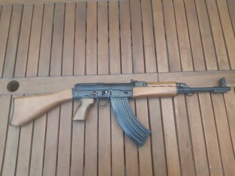 Řez samopal vz 58 - 2