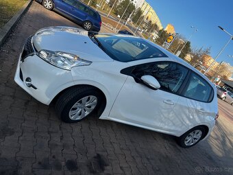 Peugeot 208 - 2