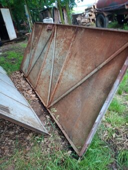 Plechová vrata - 2