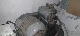 kompresor Orlík 2JSK75 300l 6 kW - 2