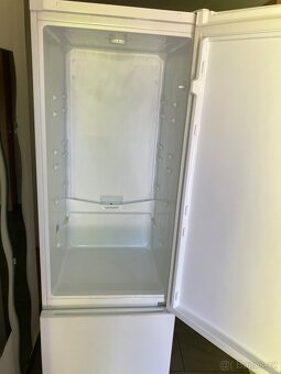Lednice s mrazákem Beko - 2